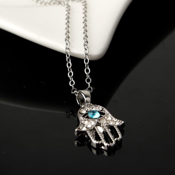 1PC Hand Hamsa Pendant Necklace Womens - Picture 3 of 3